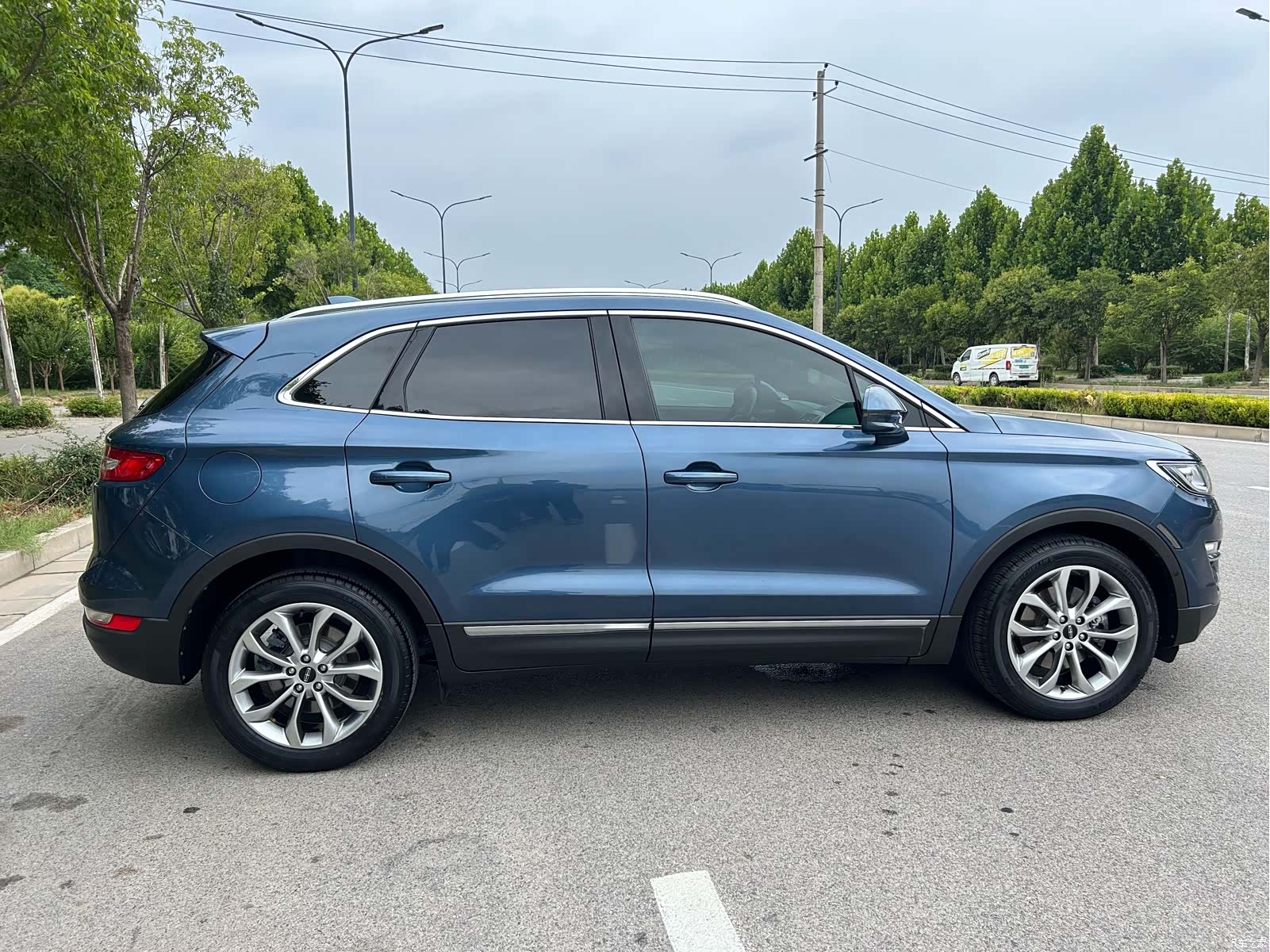 Lincoln MKC, 2019 14