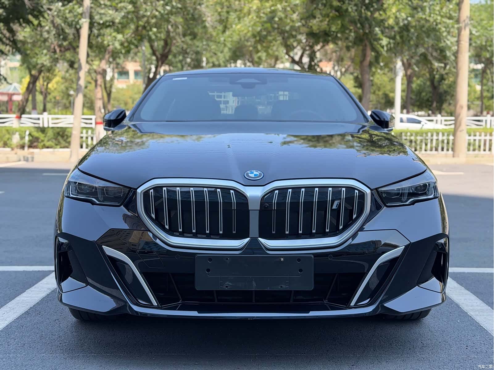 BMW i5, 2025 2
