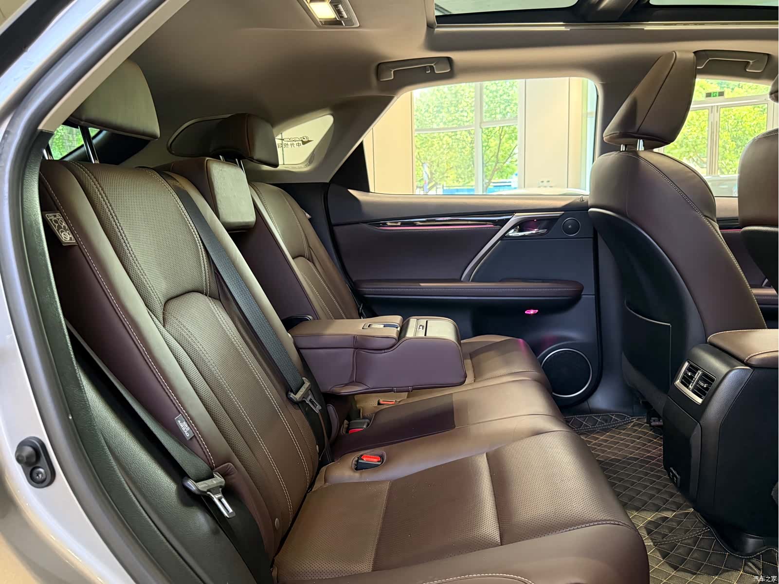 Lexus RX, 2022 13