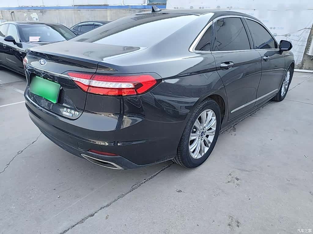 Ford Taurus, 2020 7