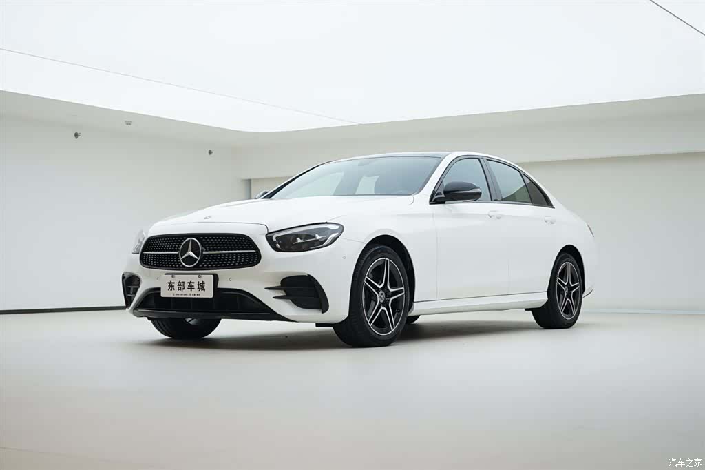 Mercedes-Benz E-Class, 2022 3