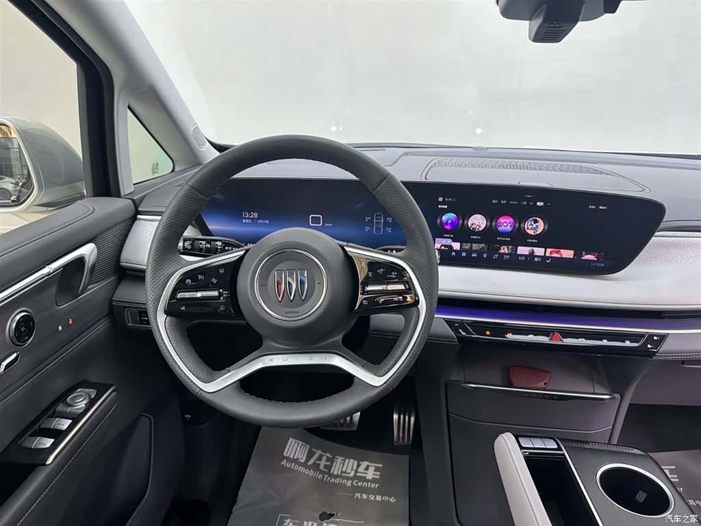 Buick GL8, 2025 9