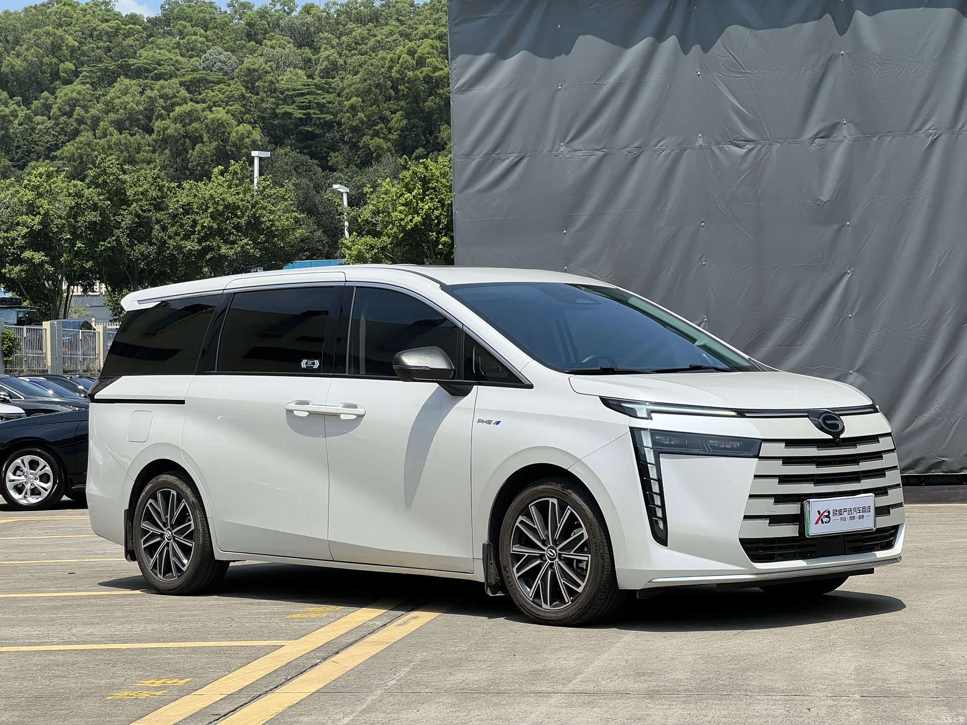 Trumpchi E8, 2024 12