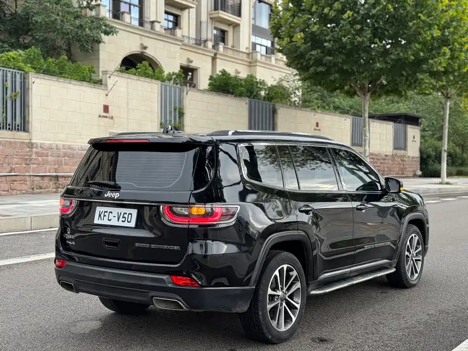 Jeep Grand Commander