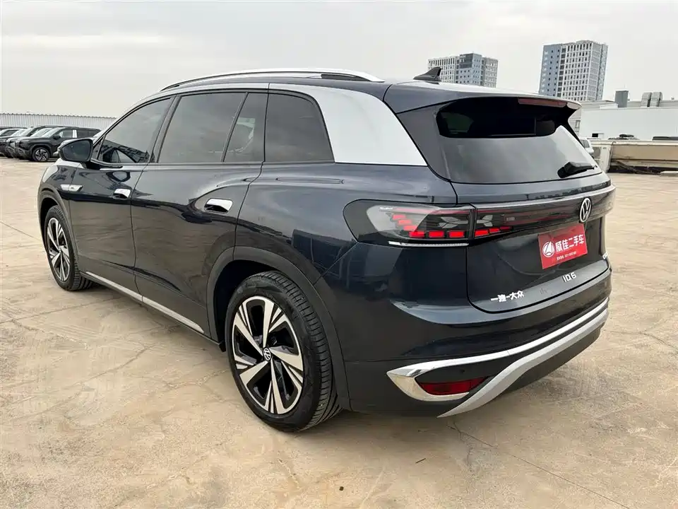 Volkswagen ID.6 CROZZ