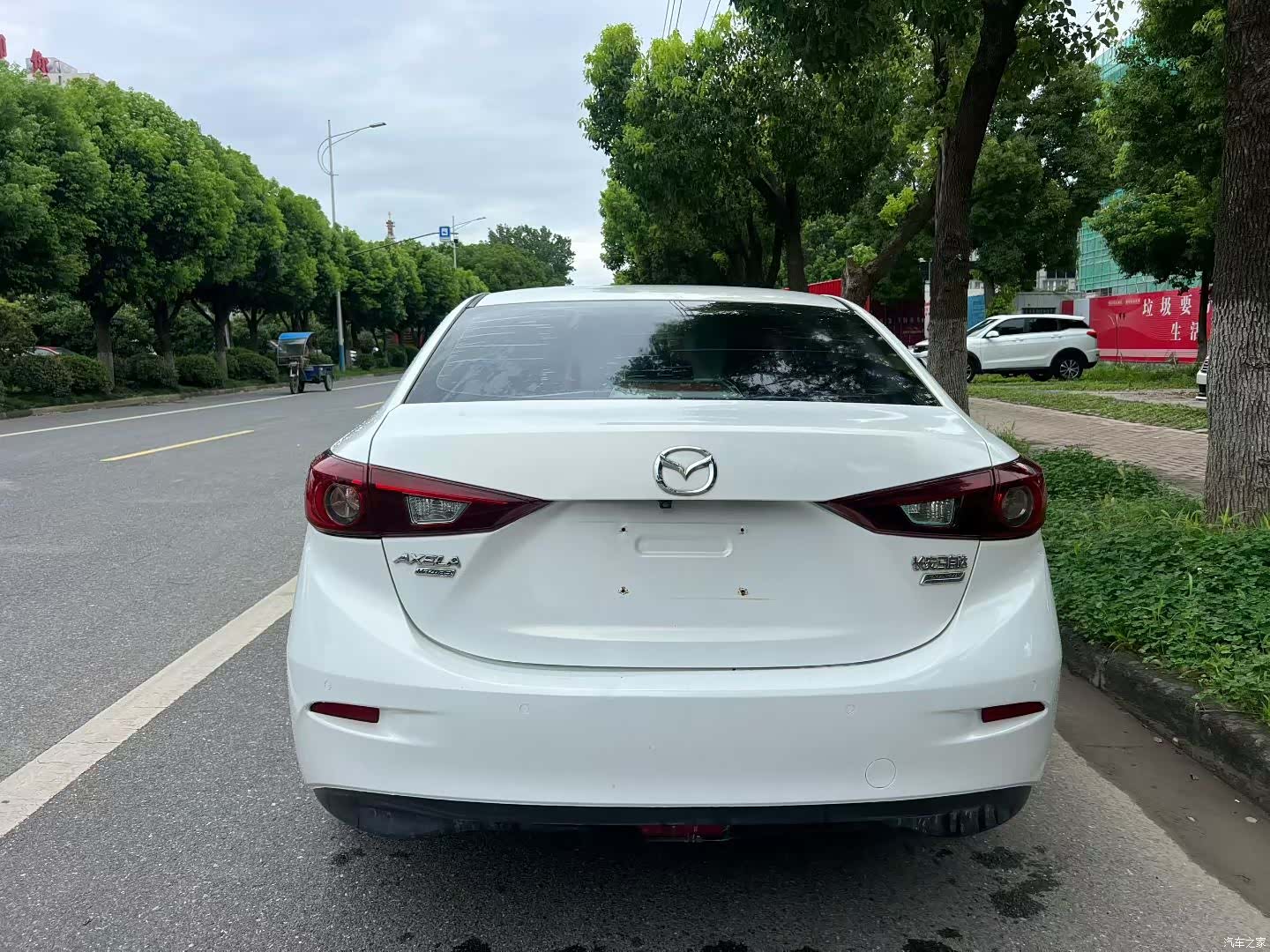 Mazda Mazda3, 2015 10