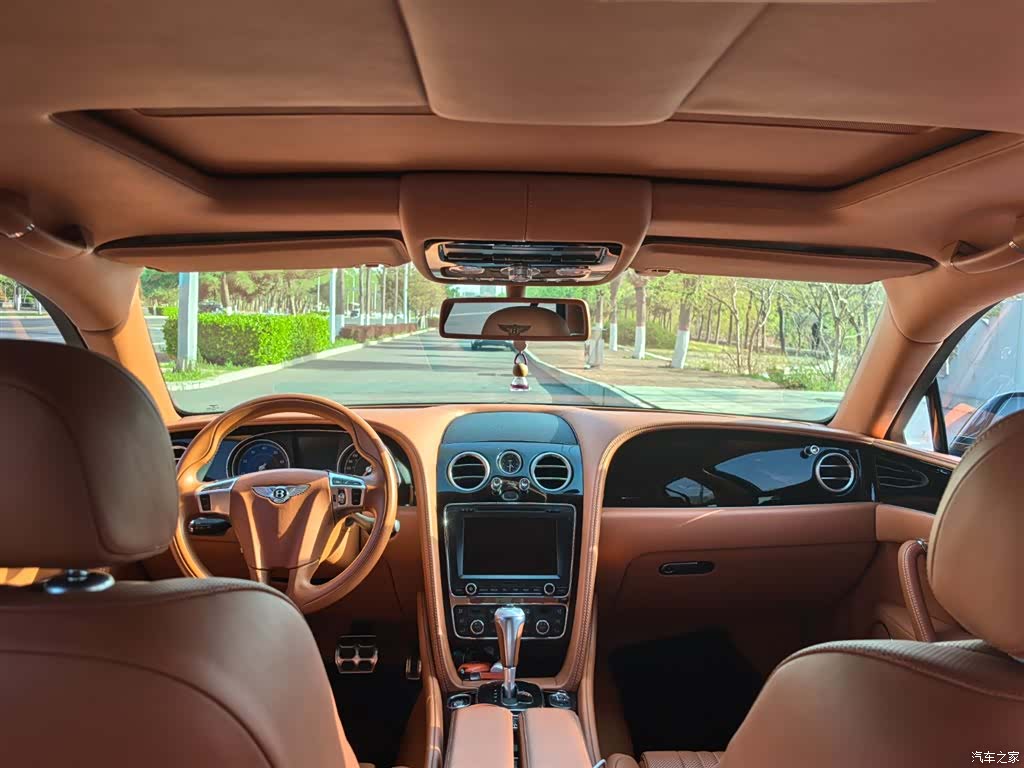 Bentley Flying Spur, 2017 11