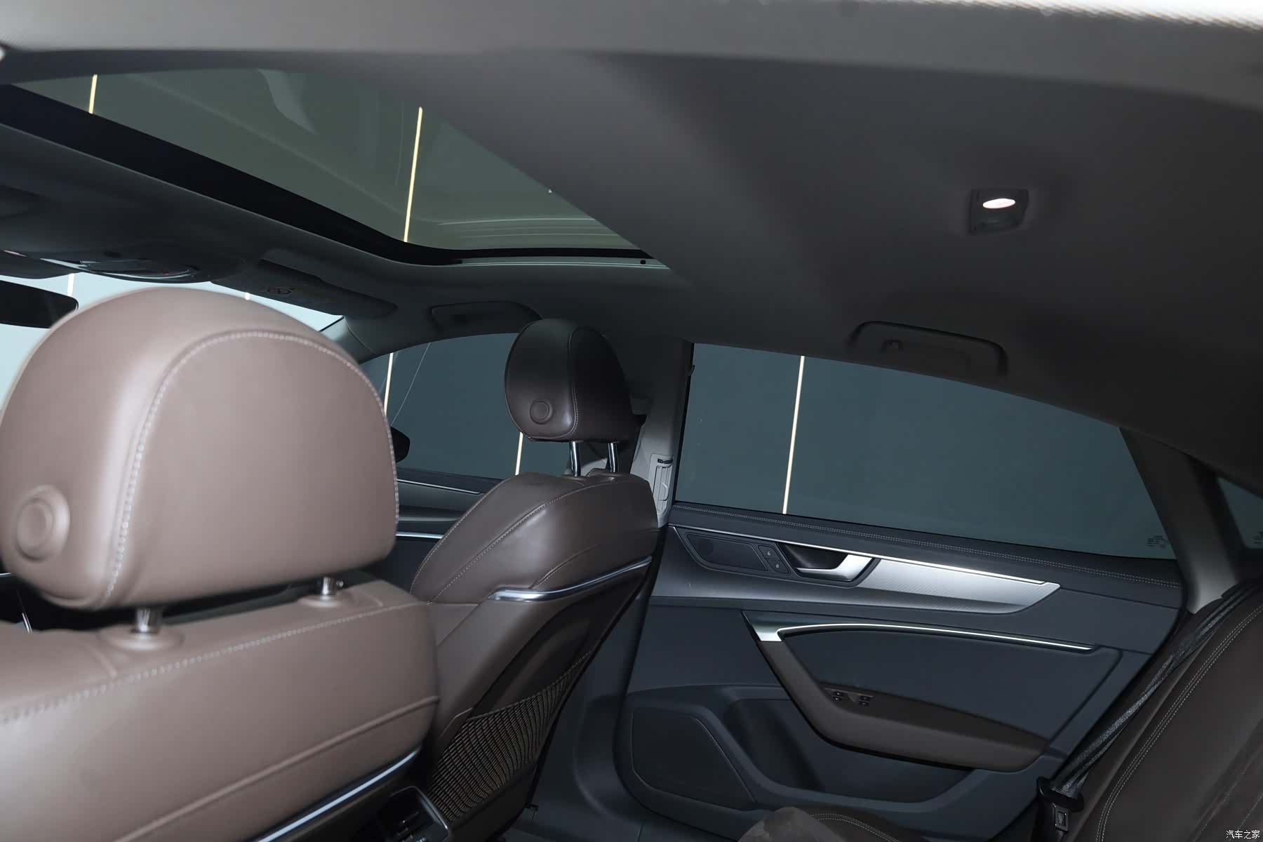 Audi A7L, 2024 15