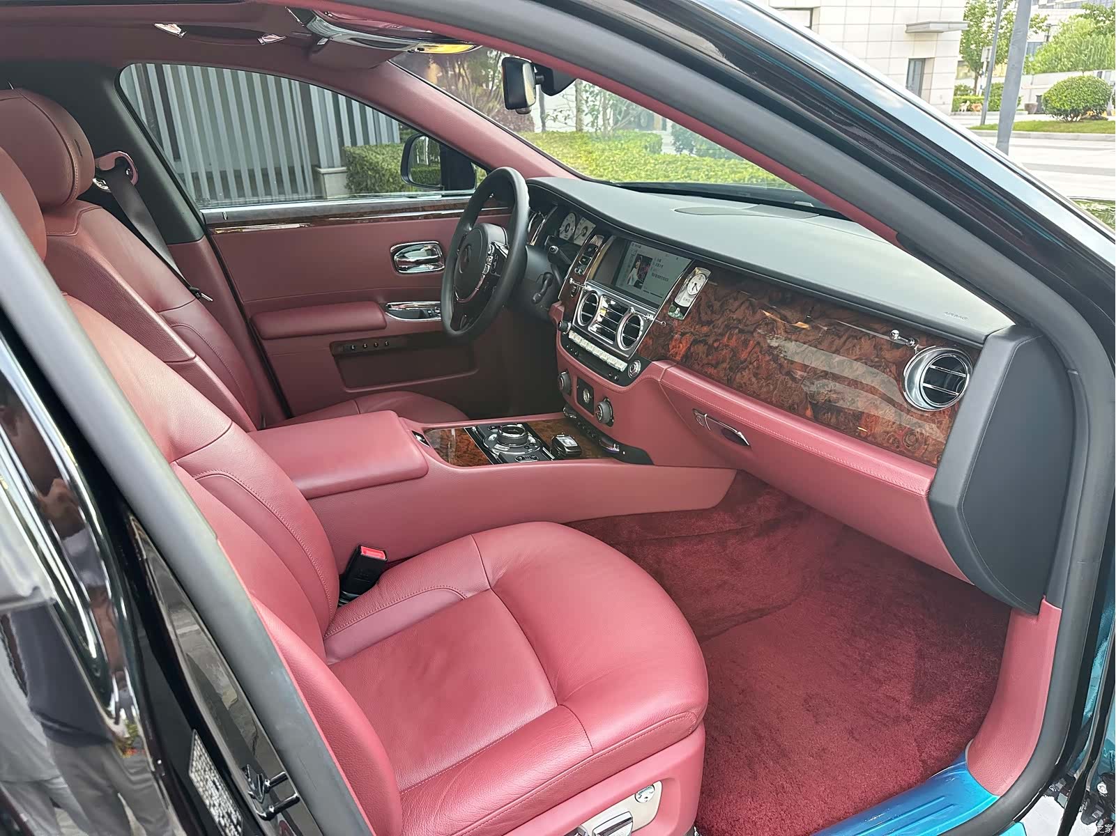 Rolls-Royce Ghost, 2014 11
