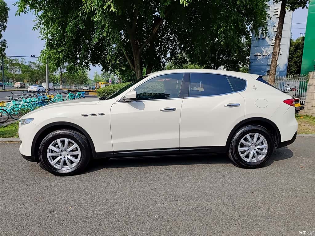 Maserati Levante, 2018 3