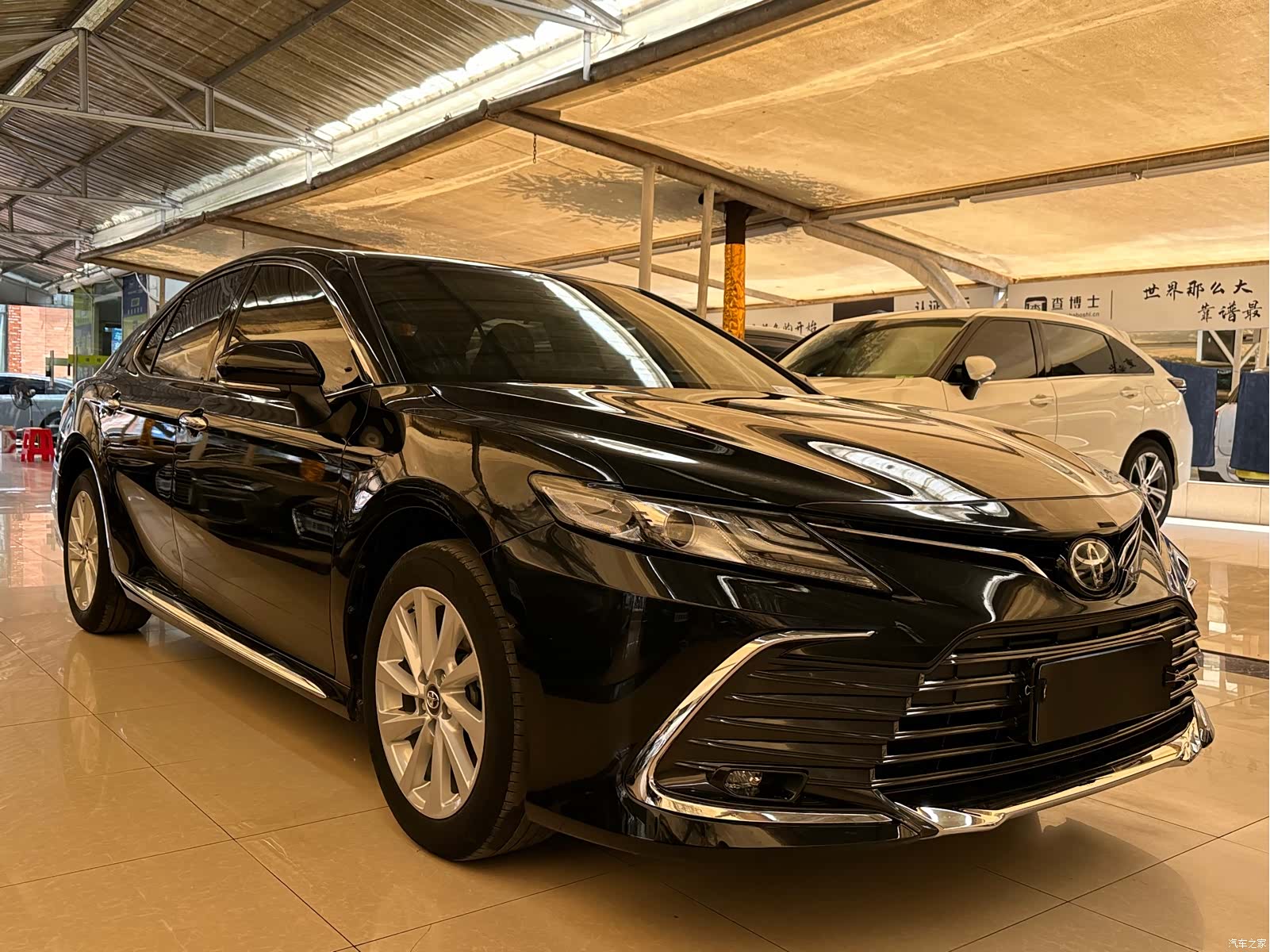 Toyota Camry, 2023 3