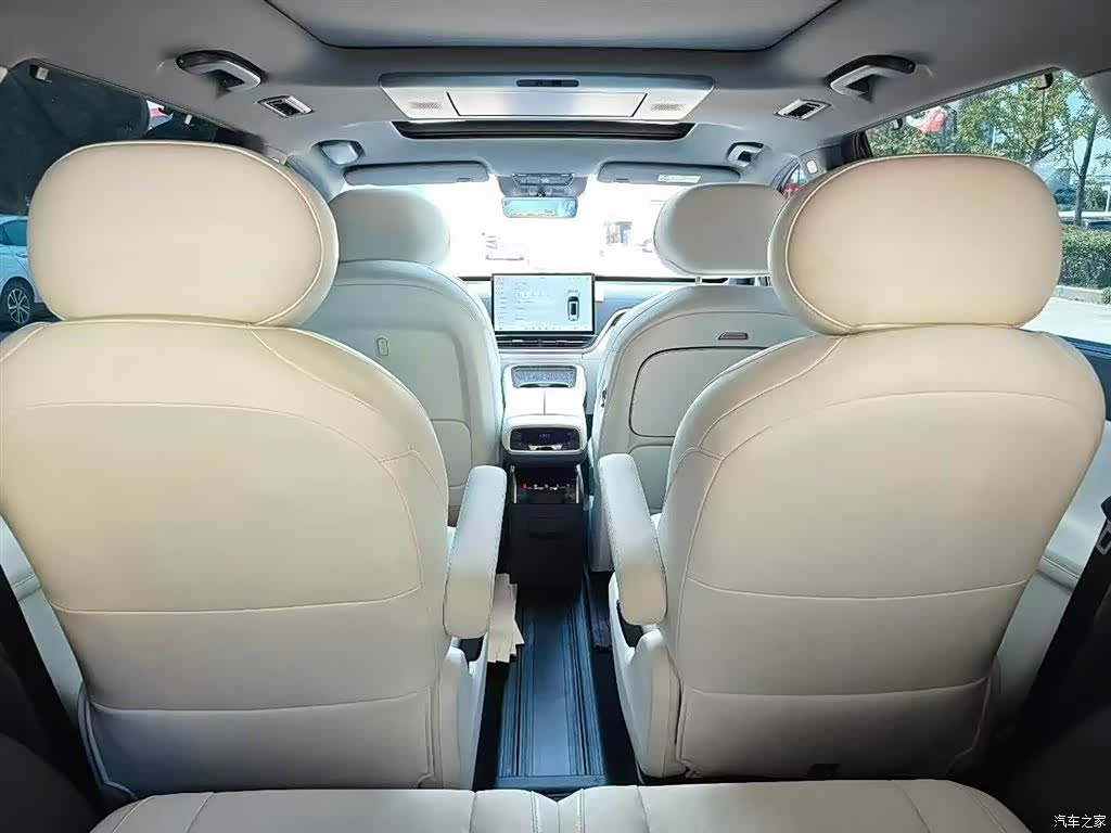 DongFeng eπ008, 2024 7