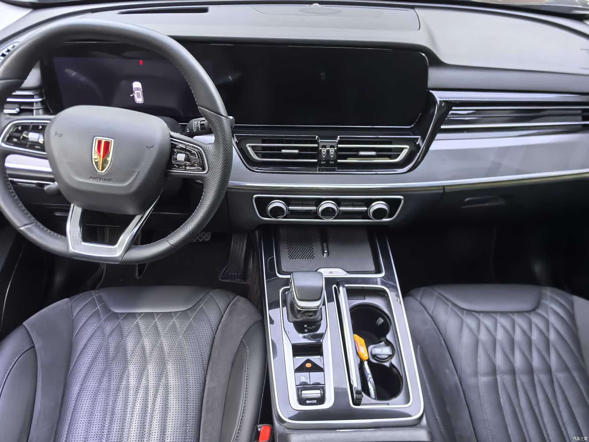 Hongqi HS5, 2024 12