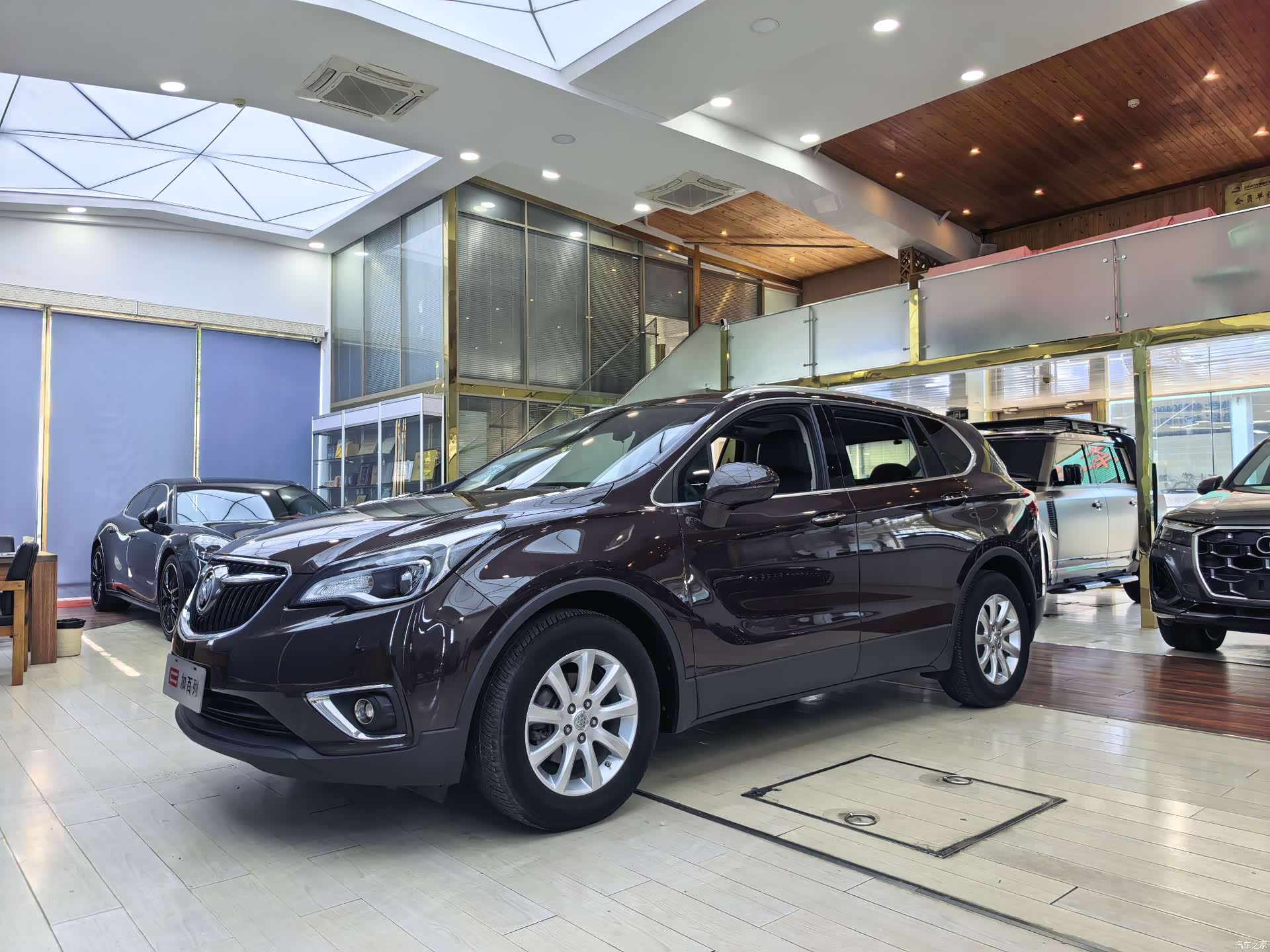 Buick Envision Plus, 2018 1