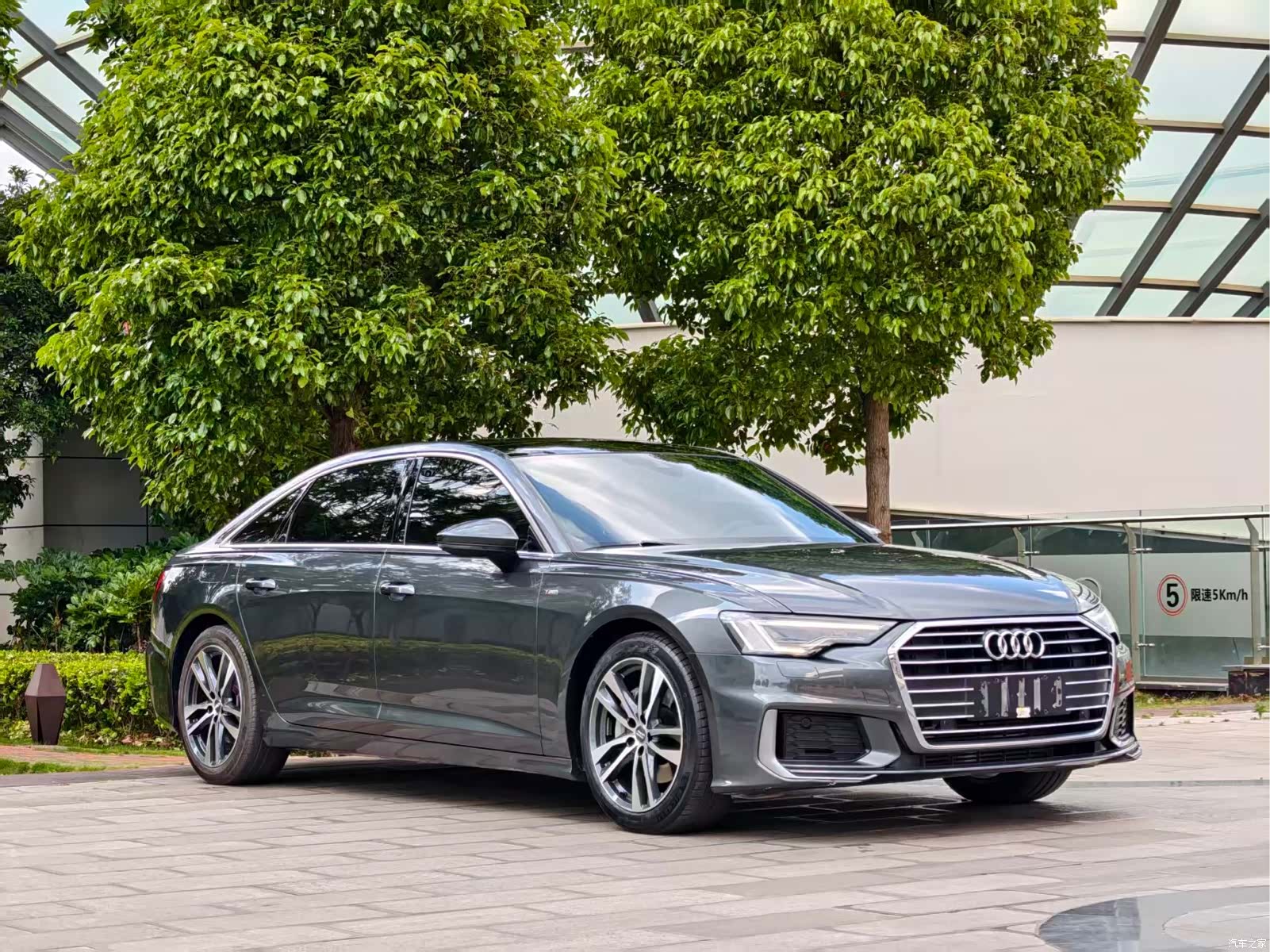 Audi A6L, 2019 3