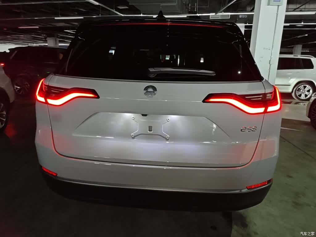 NIO ES8, 2021 6