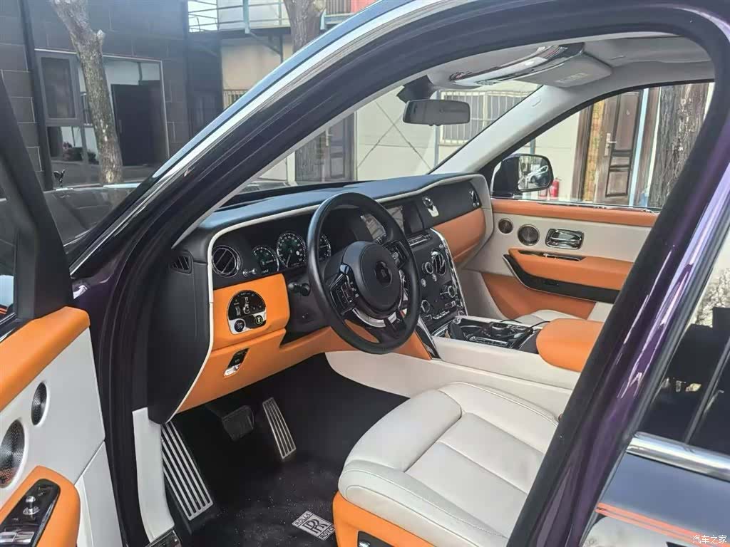 Rolls-Royce Cullinan, 2019 все фото