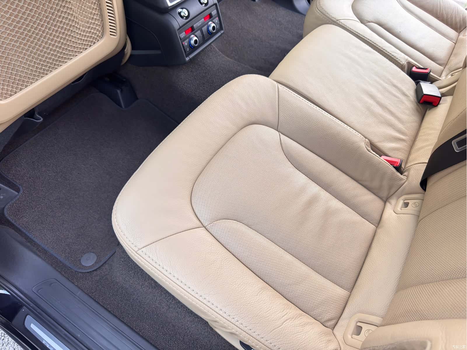 Audi Q7, 2015 24