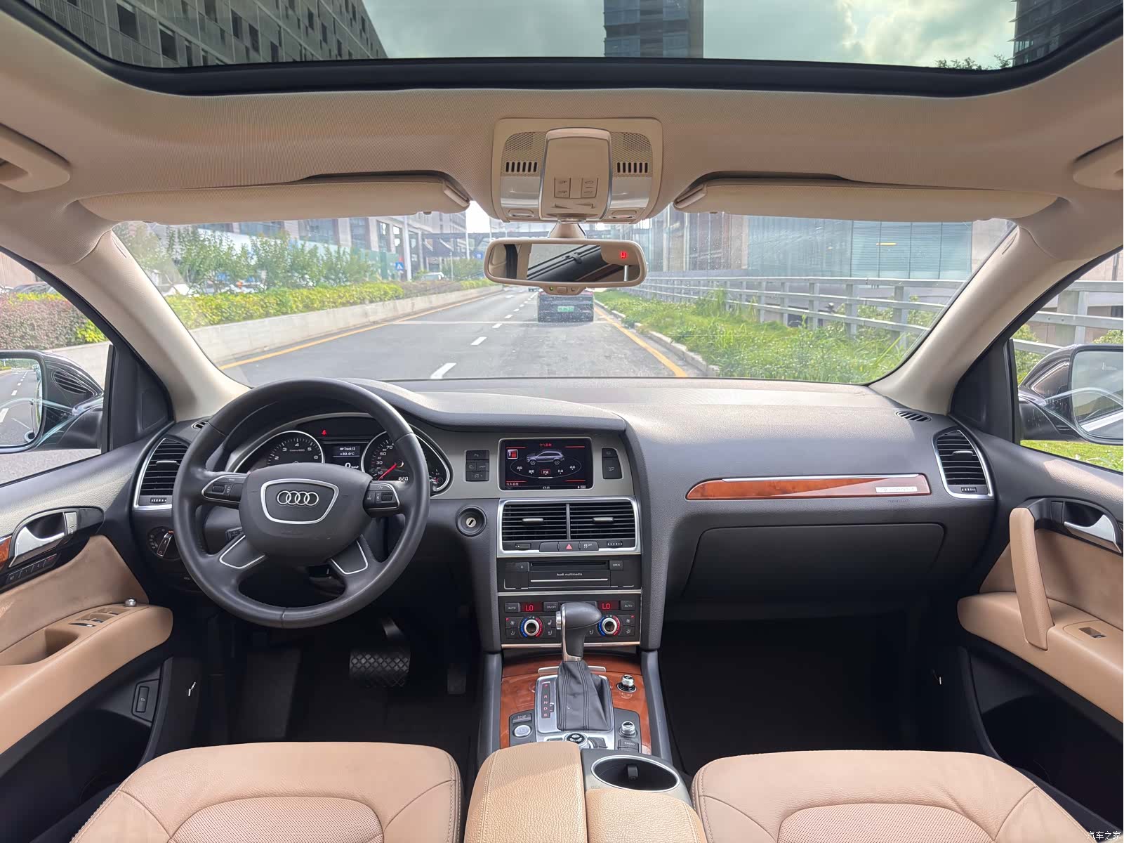 Audi Q7, 2015 8