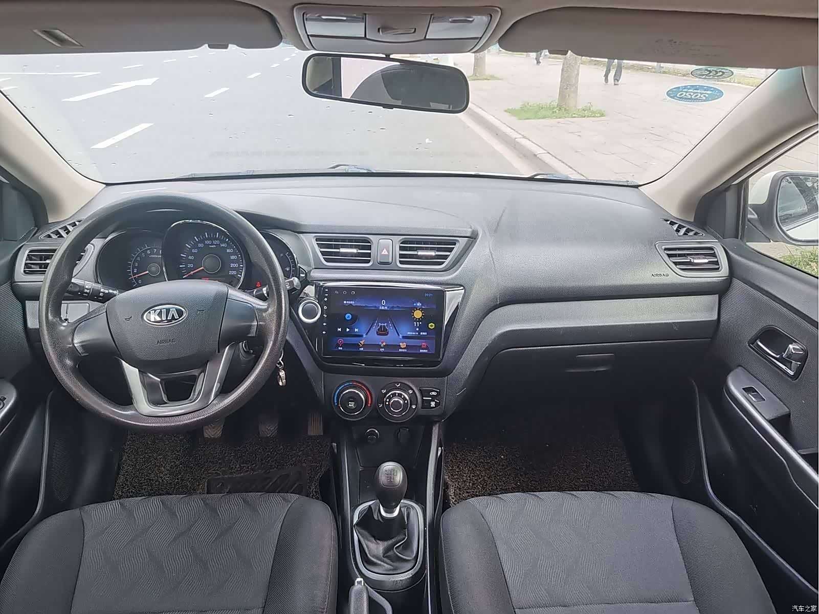 Kia K2, 2013 8