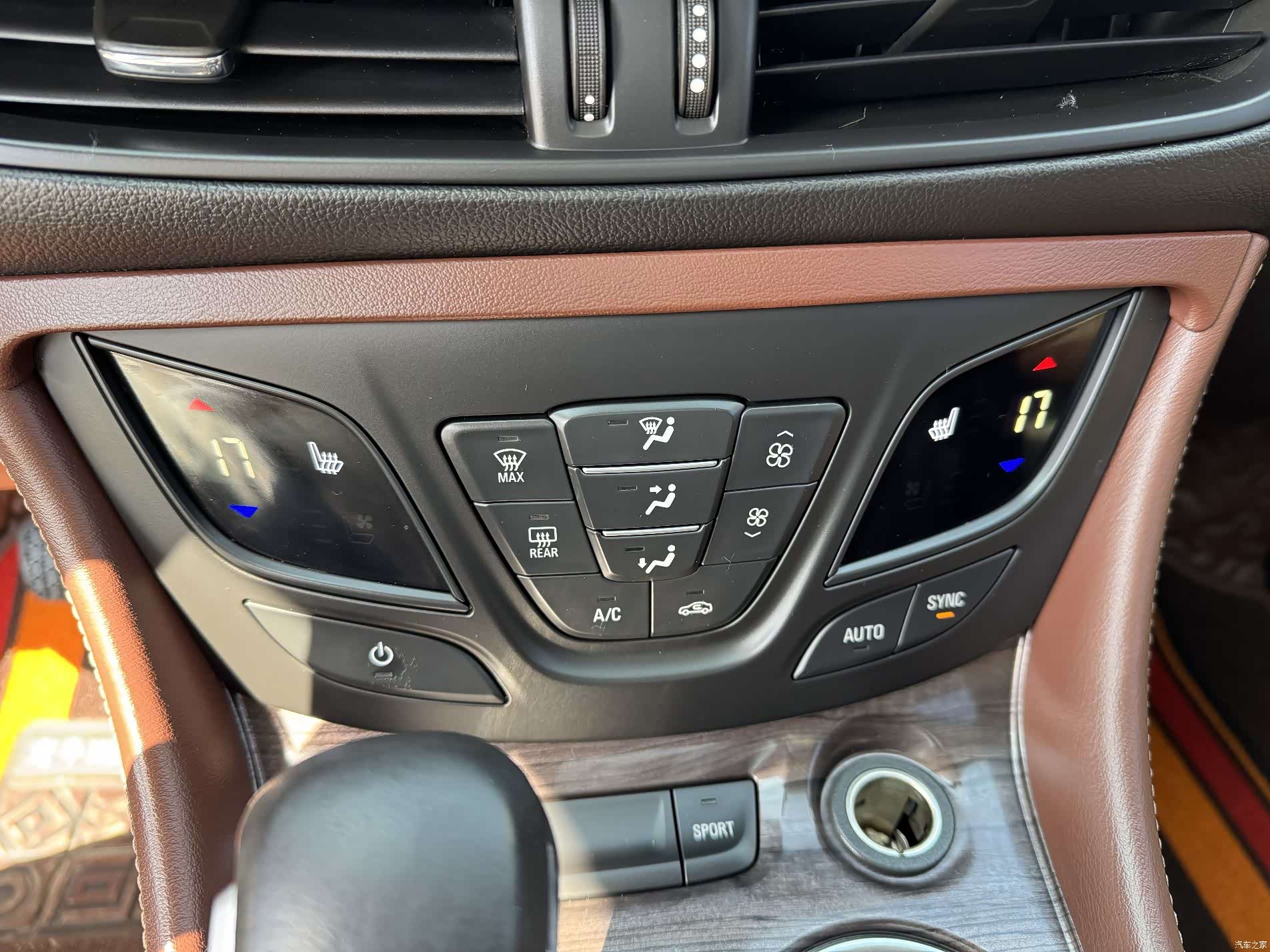 Buick Envision Plus, 2017 12