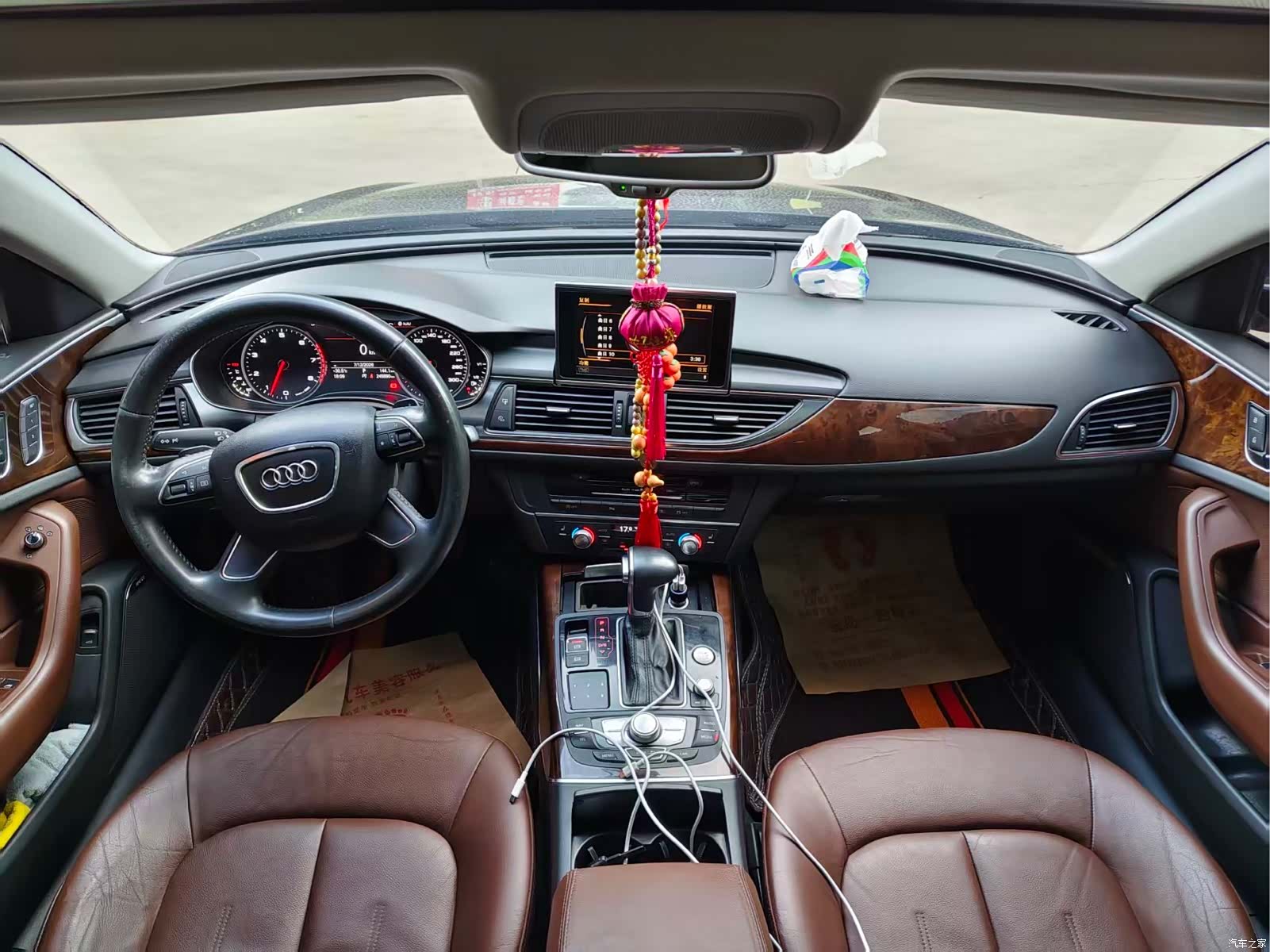 Audi A6L, 2014 все фото