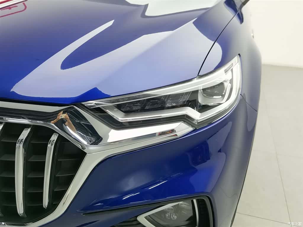 Hongqi HS5, 2019 7