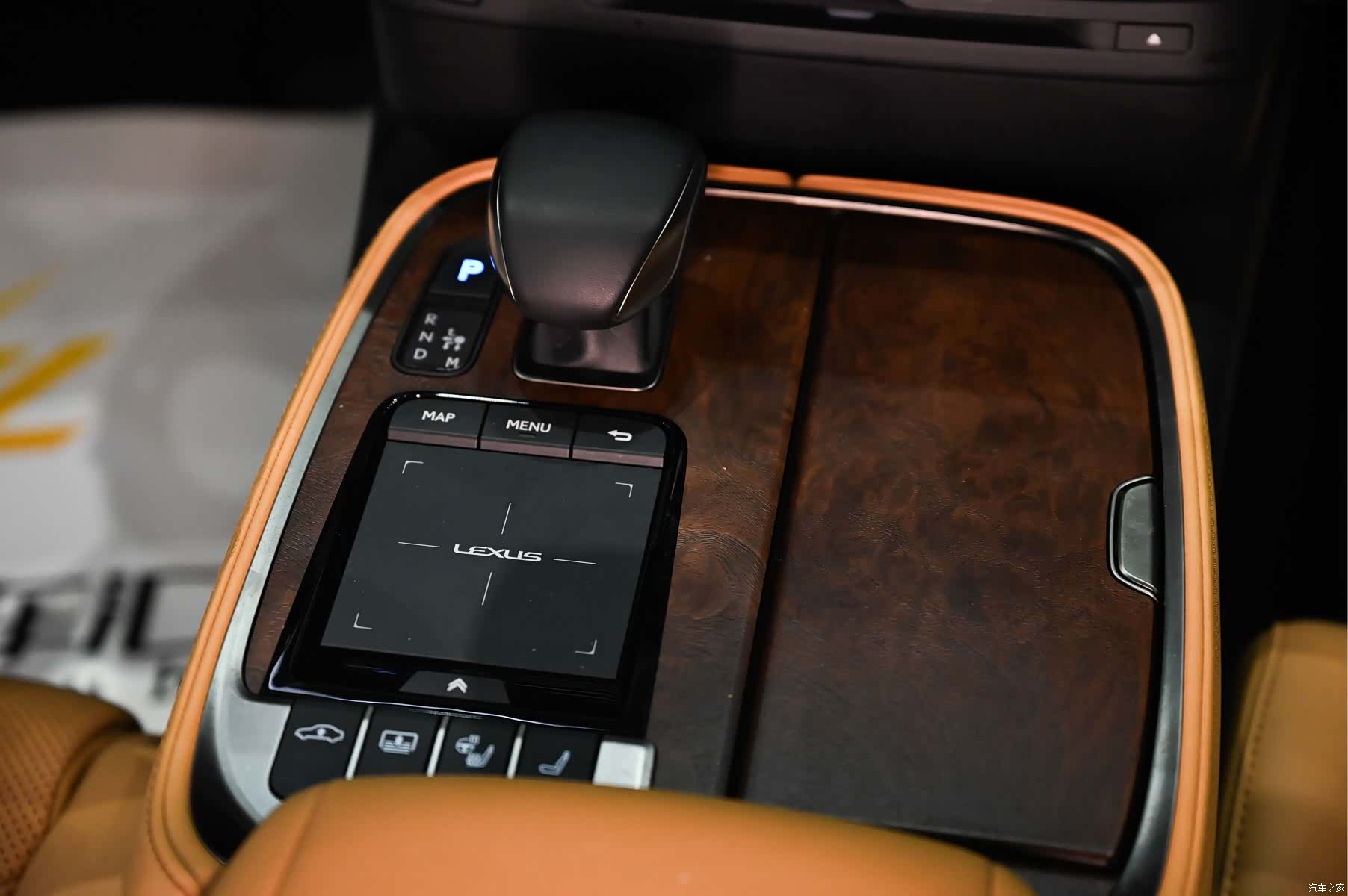 Lexus LS, 2021 13