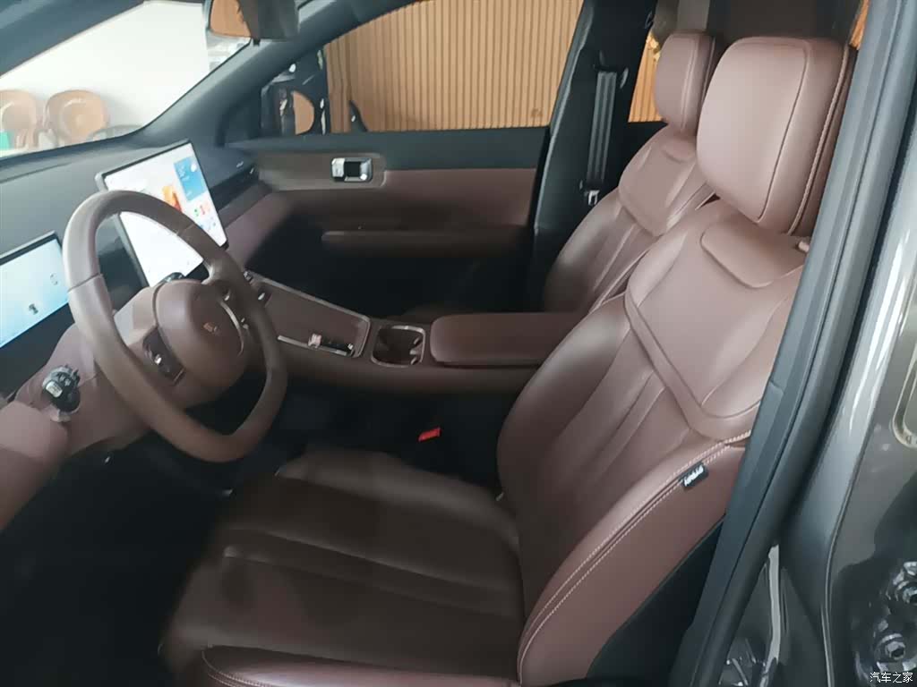 Wuling Starlight, 2024 15