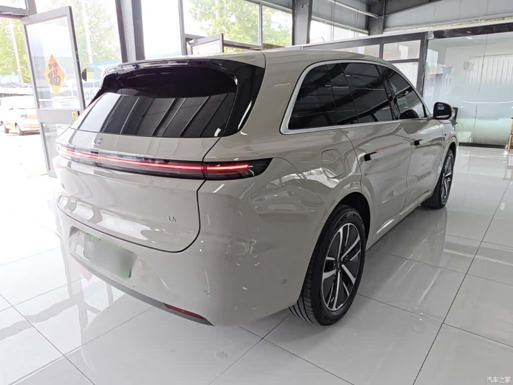 Li Auto L6, 2024 7