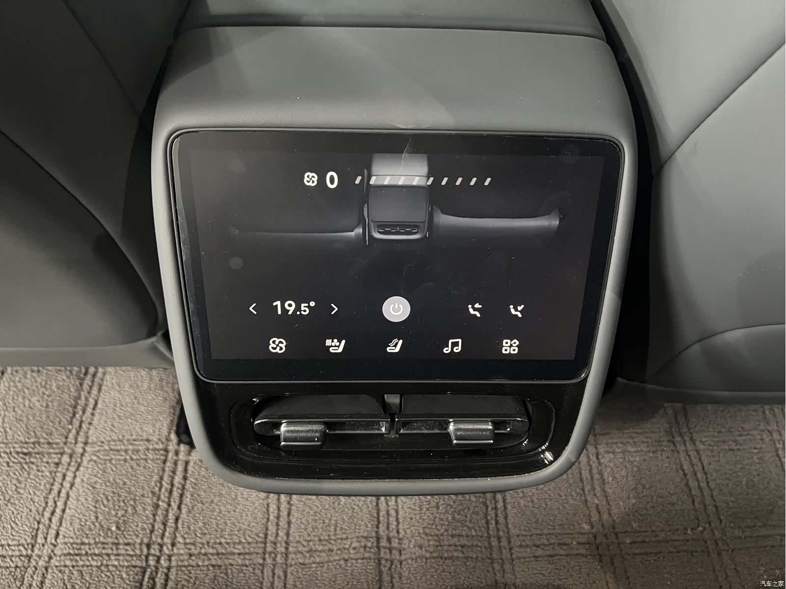 Xpeng P7, 2025 13