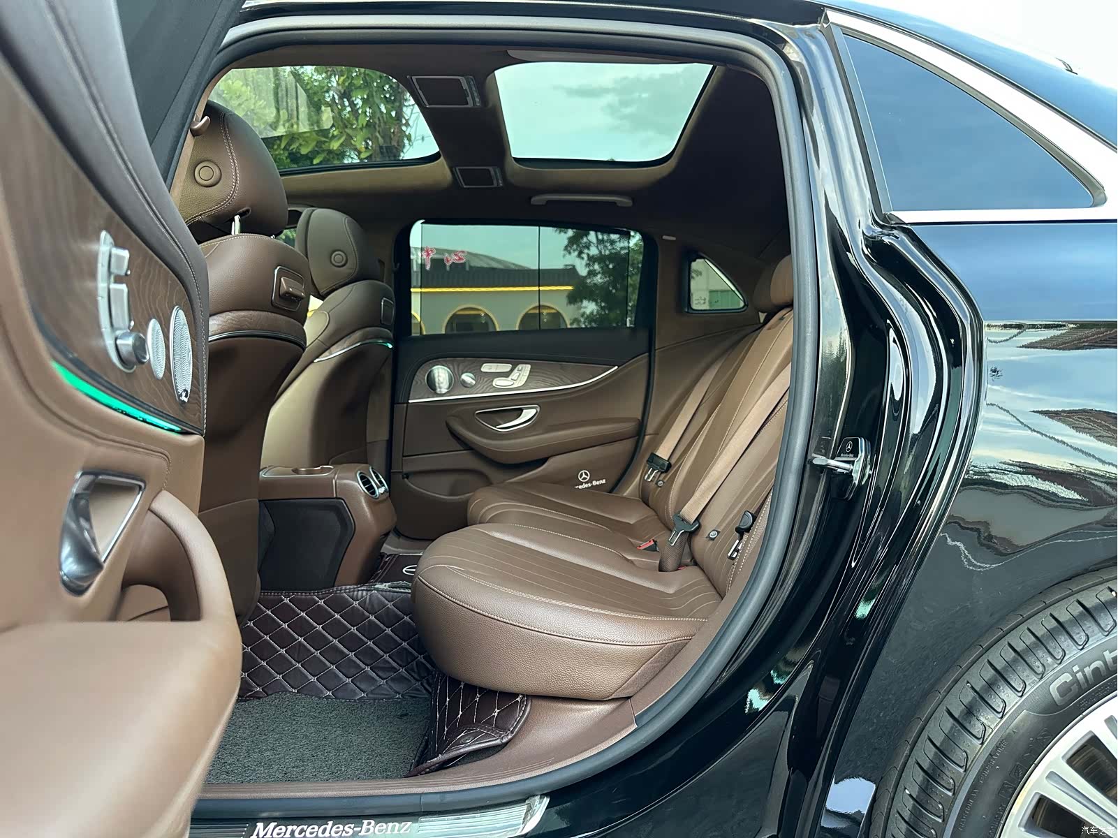 Mercedes-Benz E-Class, 2019 9