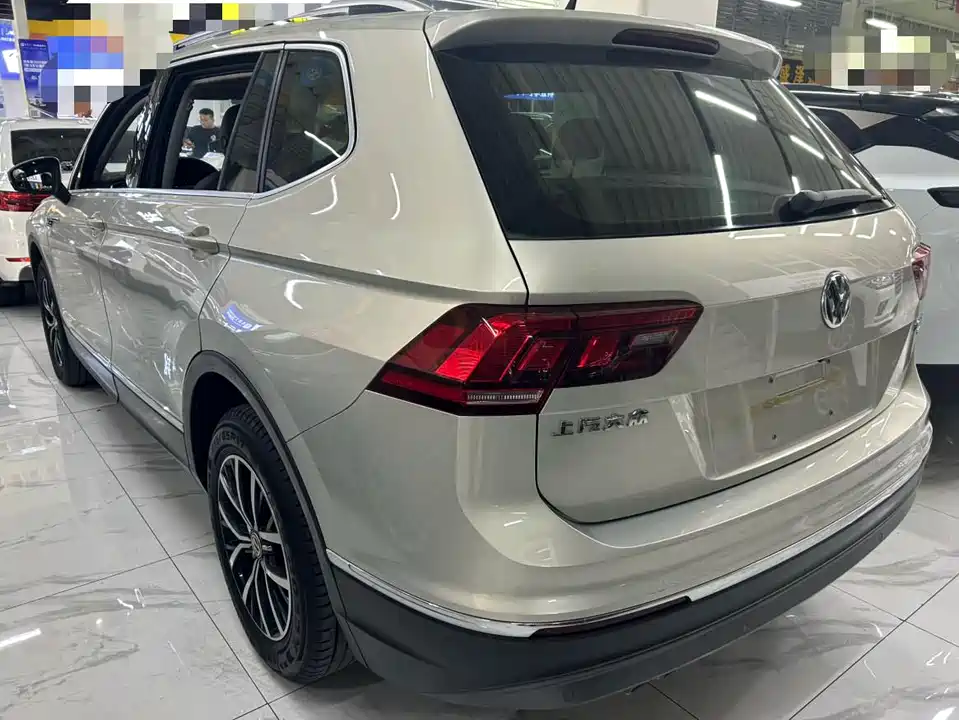 Volkswagen Tiguan L