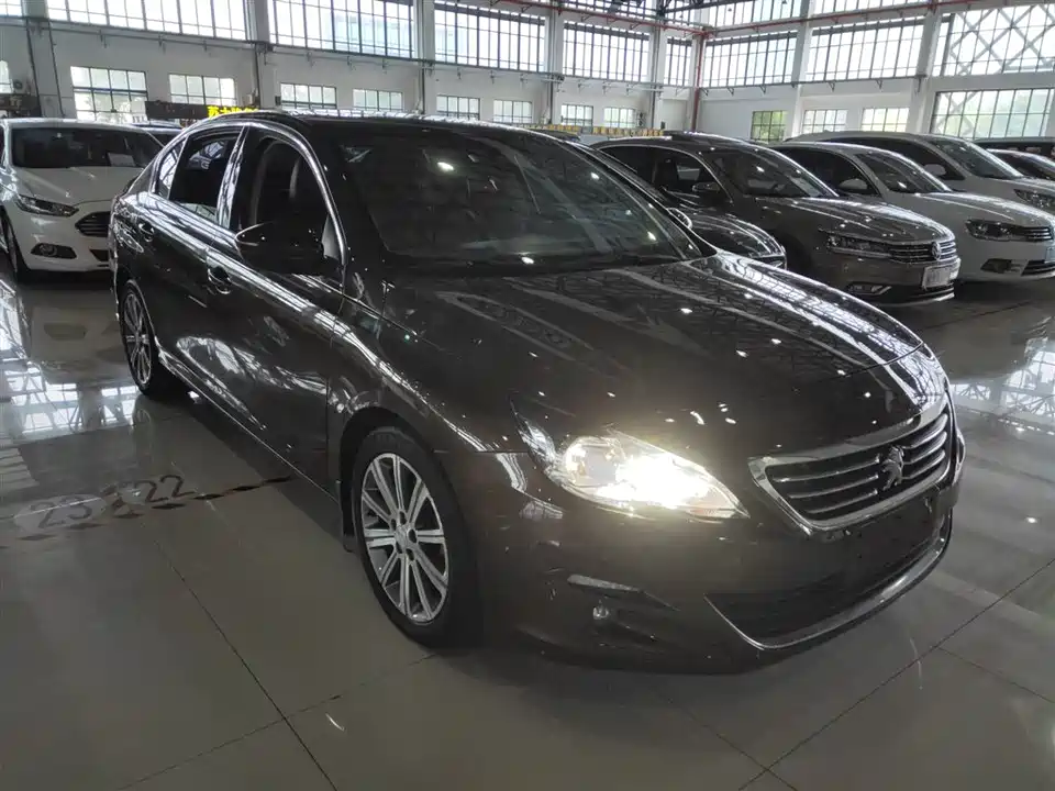 Peugeot 408