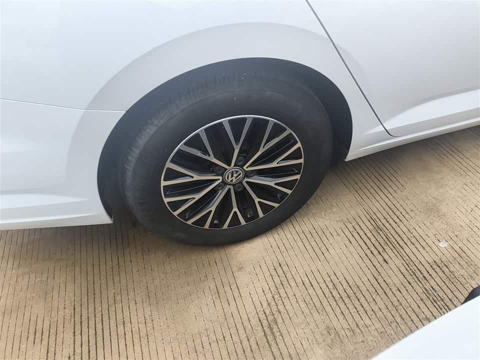 Volkswagen Sagitar Volkswagen Sagitar
