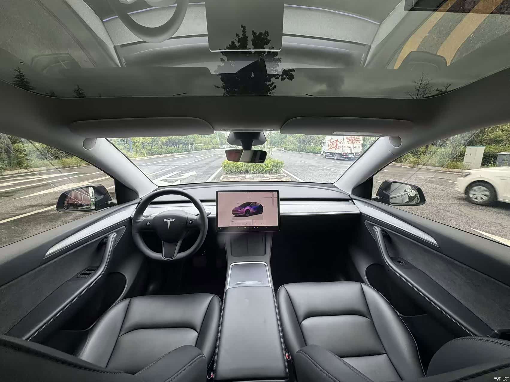 Tesla Model Y, 2024 все фото