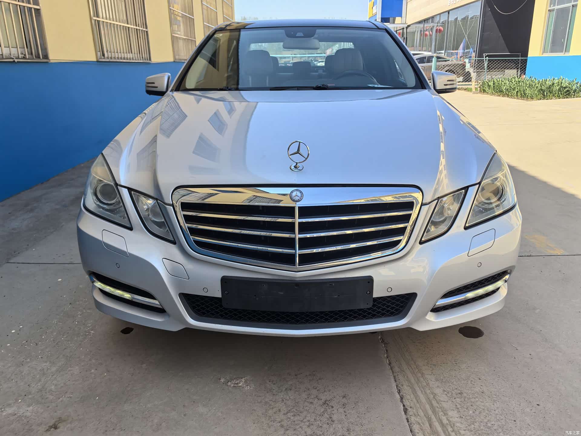 Mercedes-Benz E-Class, 2011 3