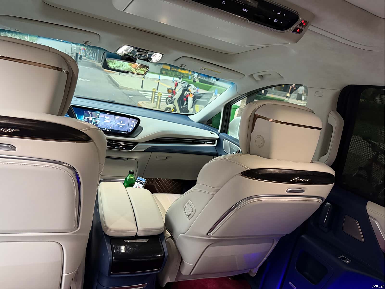 Buick Century, 2023 все фото