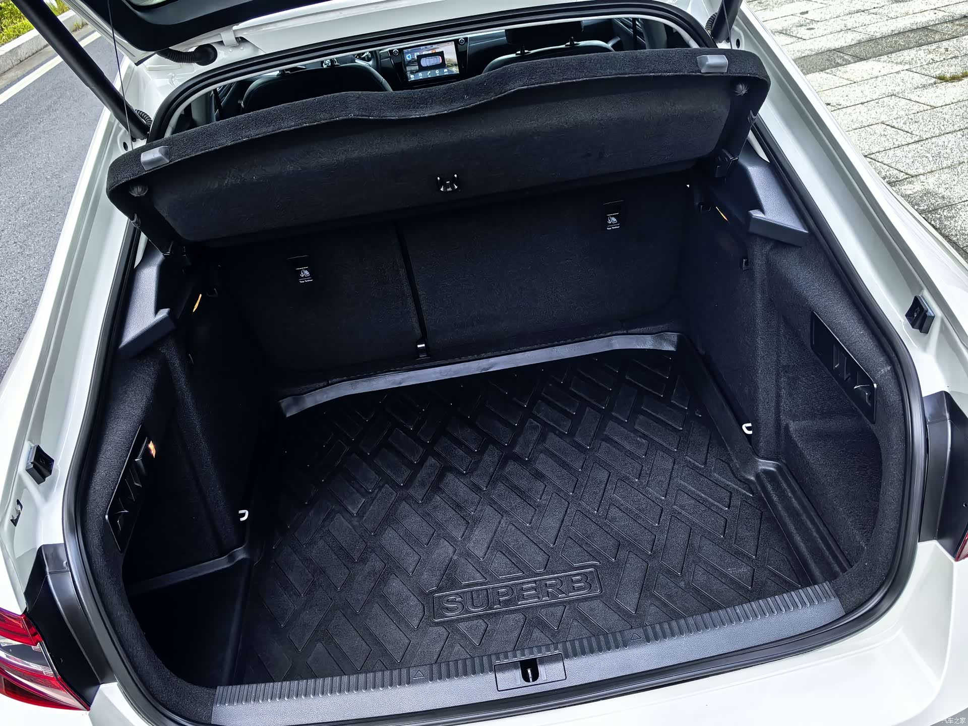 Skoda Superb, 2018 21