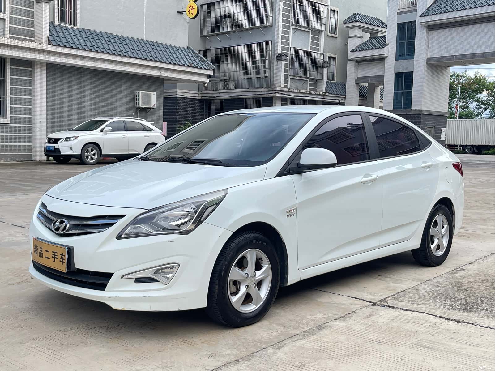 Hyundai GLS, 2016 1