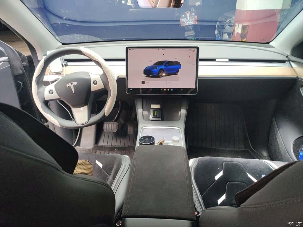 Tesla Model Y, 2022 13