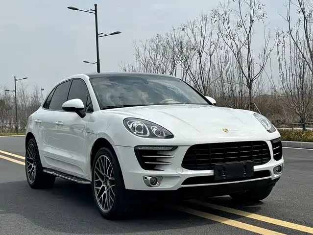 Porsche Macan 2016 — купить из Китая под заказ