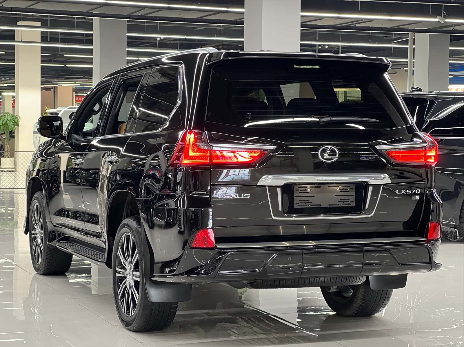 Lexus LX, 2022 6