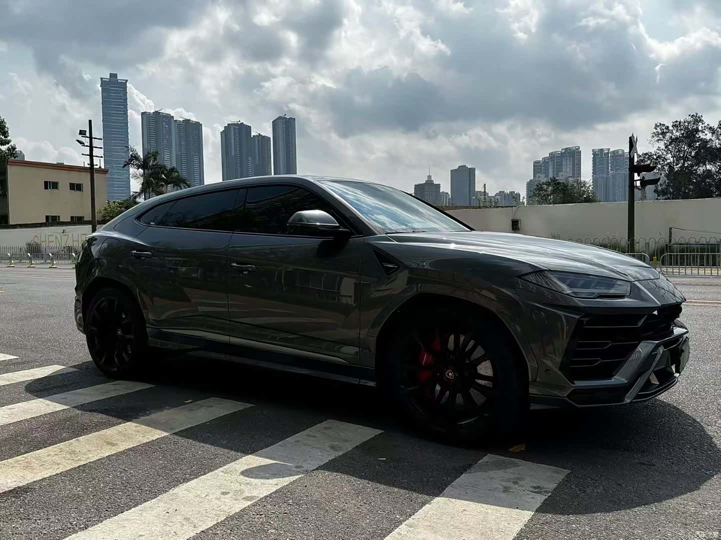 Lamborghini Urus, 2021 3