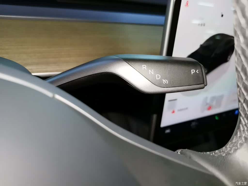Tesla Model Y, 2023 14