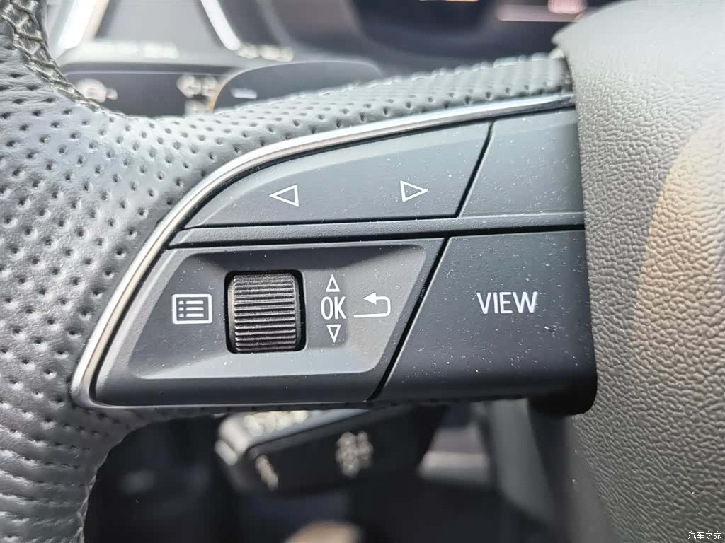 Audi Q5L, 2022 25