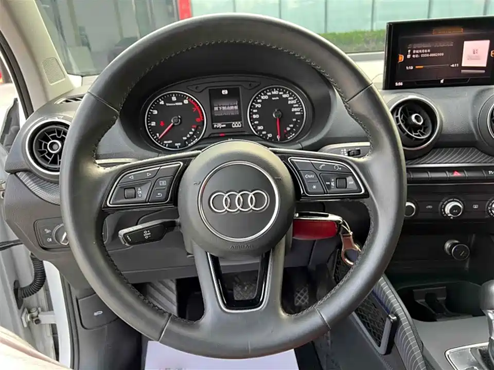Audi Q2L