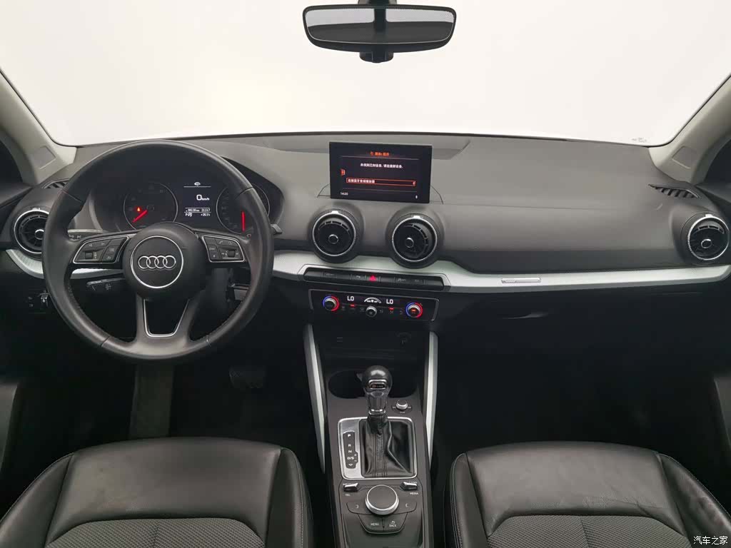 Audi Q2L, 2019 все фото