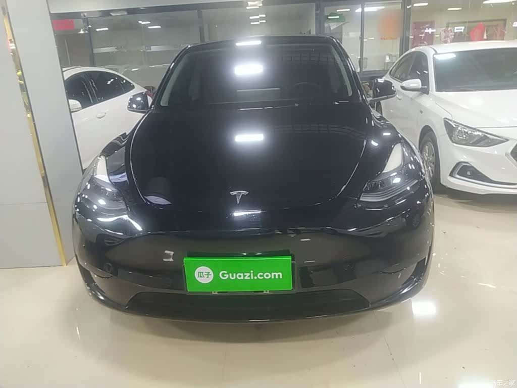 Tesla Model Y, 2022 3