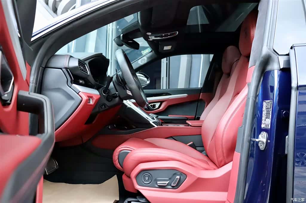 Lamborghini Urus, 2020 9